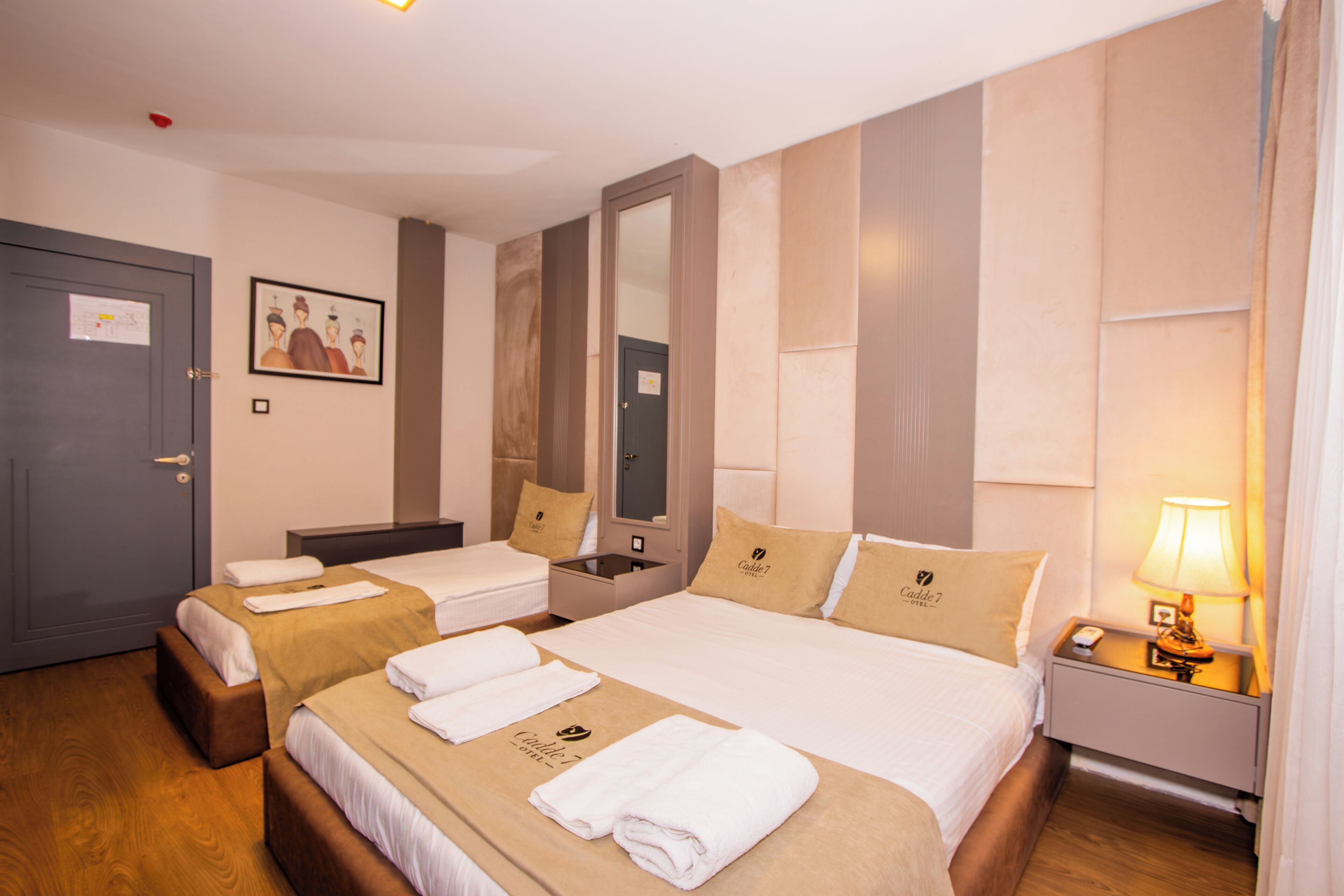 Desk, laptop workspace, iron/ironing board, free WiFi