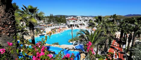 Sesongbasert utendørsbasseng