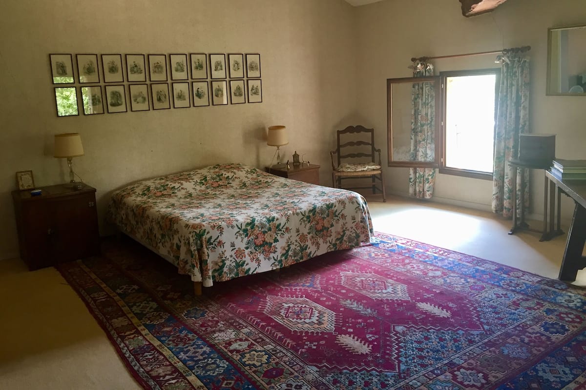 Exclusive Room | Meja, seterika/papan seterika, Wi-fi percuma, cadar katil
