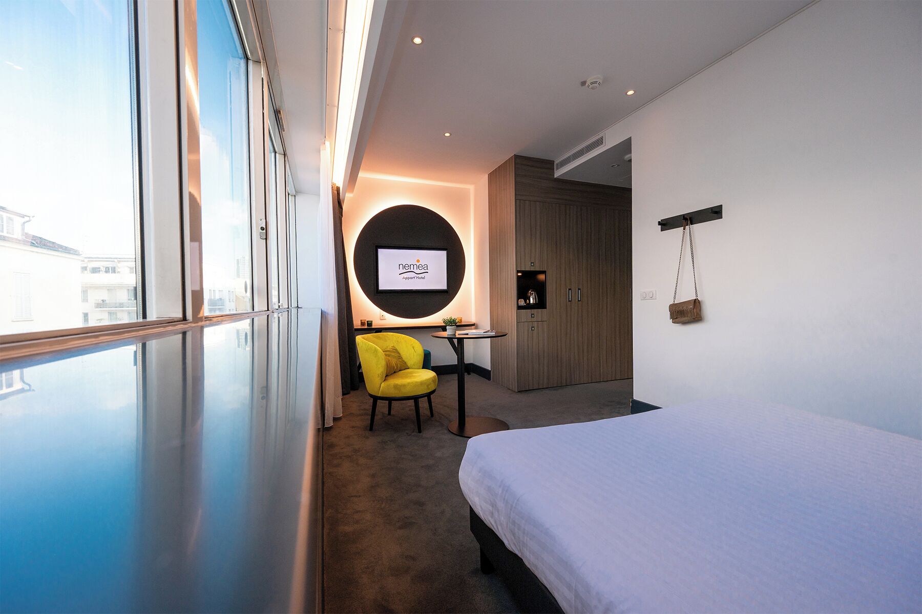 double room | 1 bedroom, in-room safe, individually decorated, individually furnished