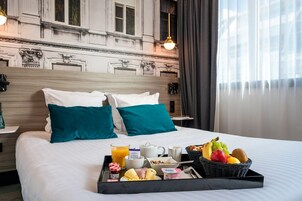 Desayuno continental diario (EUR 19 por persona)