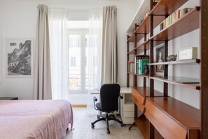 2 bedrooms, iron/ironing board, WiFi, bed sheets - Piazza del Popolo Refined Apartment (Roma)