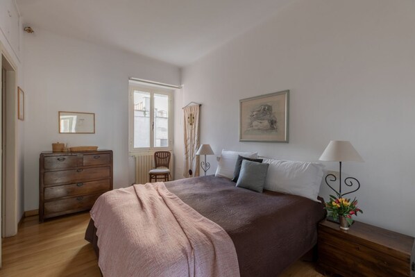 2 Schlafzimmer, Bügeleisen/Bügelbrett, WLAN, Bettwäsche