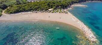 Villa Armonia - Beachfront Majestic Retreat