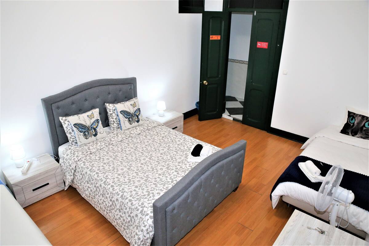 Sublime Gray | Desk, blackout drapes, iron/ironing board, free WiFi