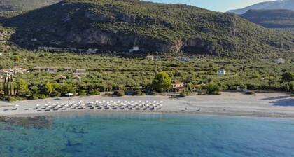 Sunset Serenity - Kardamili Seaside Getaway