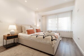 1 habitación, tabla de planchar con plancha, wifi y ropa de cama 