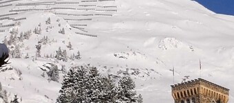 Generous app.  for 1- 4 people with balcony, swimming pool and sauna, Davos-Dorf