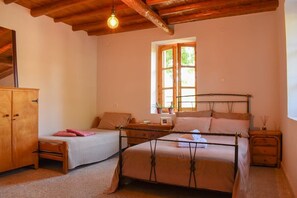 2 Schlafzimmer, Reisekinderbett, WLAN, Bettwäsche
