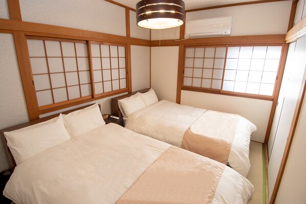4 bedrooms, free WiFi, bed sheets