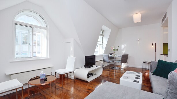 Apartment, 2 Bedrooms | Living area - James Street Apartment (London)
