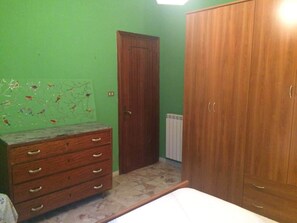 3 Schlafzimmer, Reisekinderbett, kostenloses WLAN