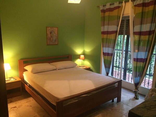 3 Schlafzimmer, Reisekinderbett, kostenloses WLAN