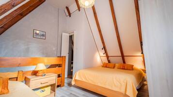 1 bedroom, iron/ironing board, free WiFi, bed sheets