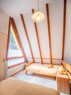 1 chambre, fer et planche à repasser, Wi-Fi gratuit, draps fournis