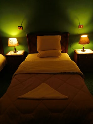 Egyptian cotton sheets, premium bedding, individually decorated - New Hotel (Cairo)
