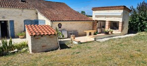Terrace/patio - Country house with swimming pool (Beauville)