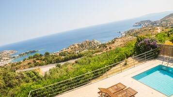 Villa, 4 chambres, piscine privée, vue mer | Vue de la chambre