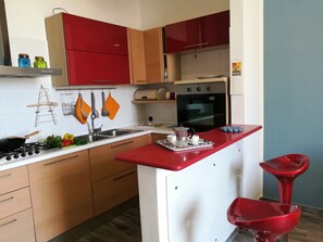 Ferienhaus, 2 Schlafzimmer, Balkon, Stadtblick | Innenbereich
