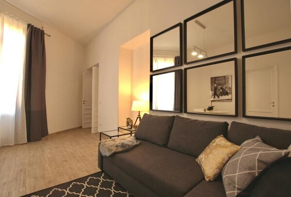 Apartment, 2 Bedrooms | Living area