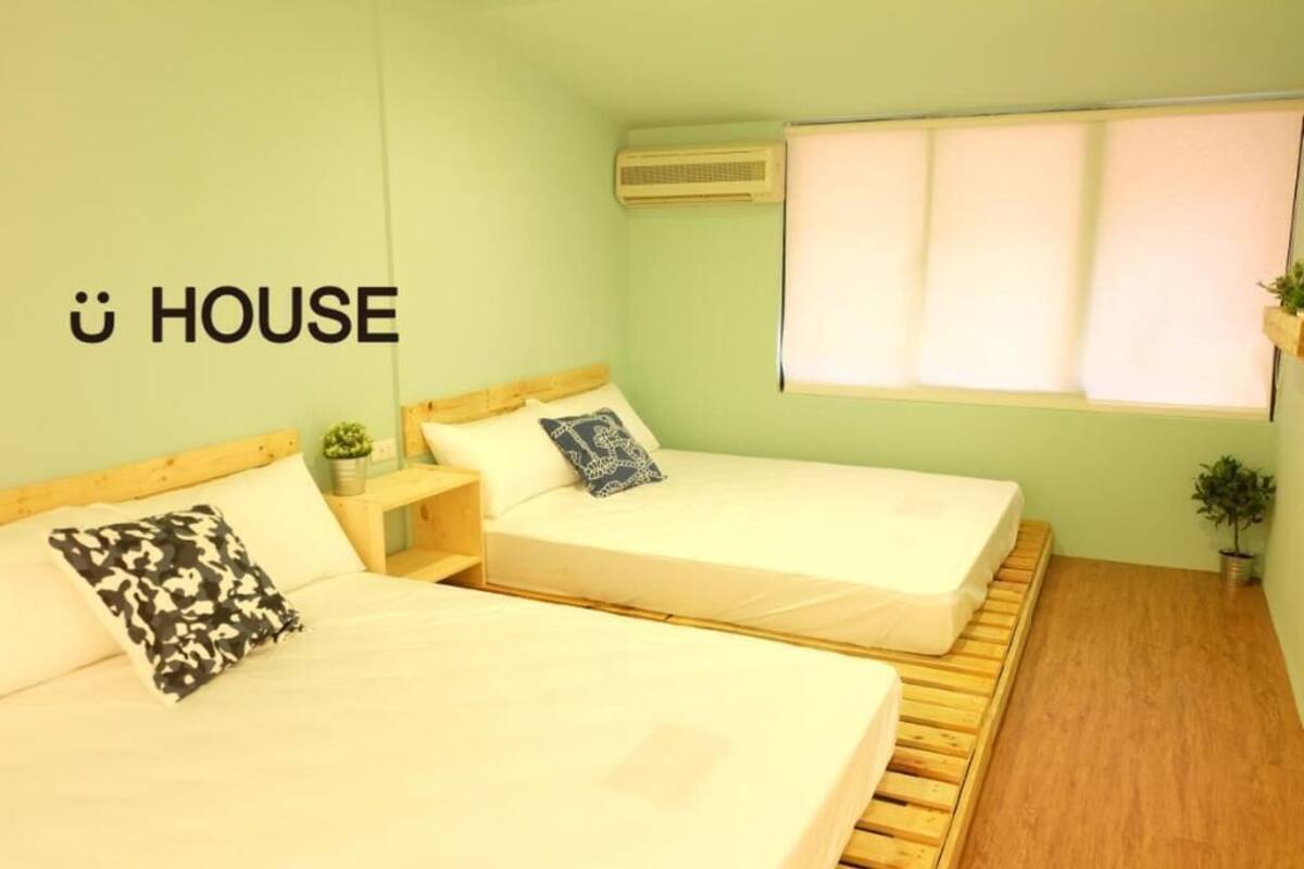 Family Room (D02) | Blackout curtains, iron/ironing board, free WiFi, bed sheets