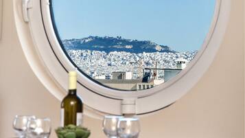 Apartment, 1 Bedroom | In-room dining