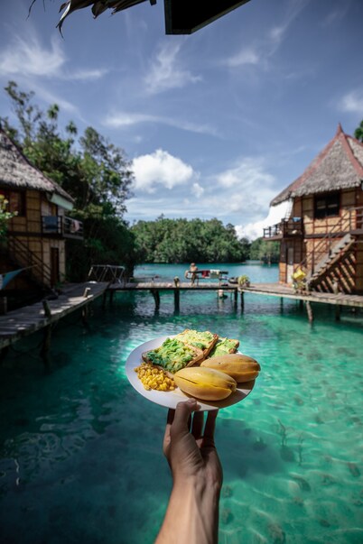 Native Cottage in a Private Lagoon near Sohoton Room L2