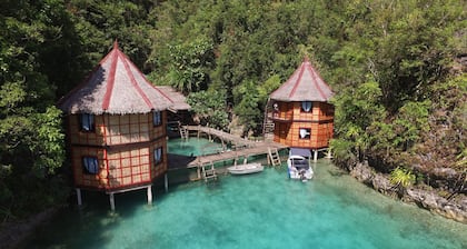 Native Cottage in a Private Lagoon near Sohoton Room L2