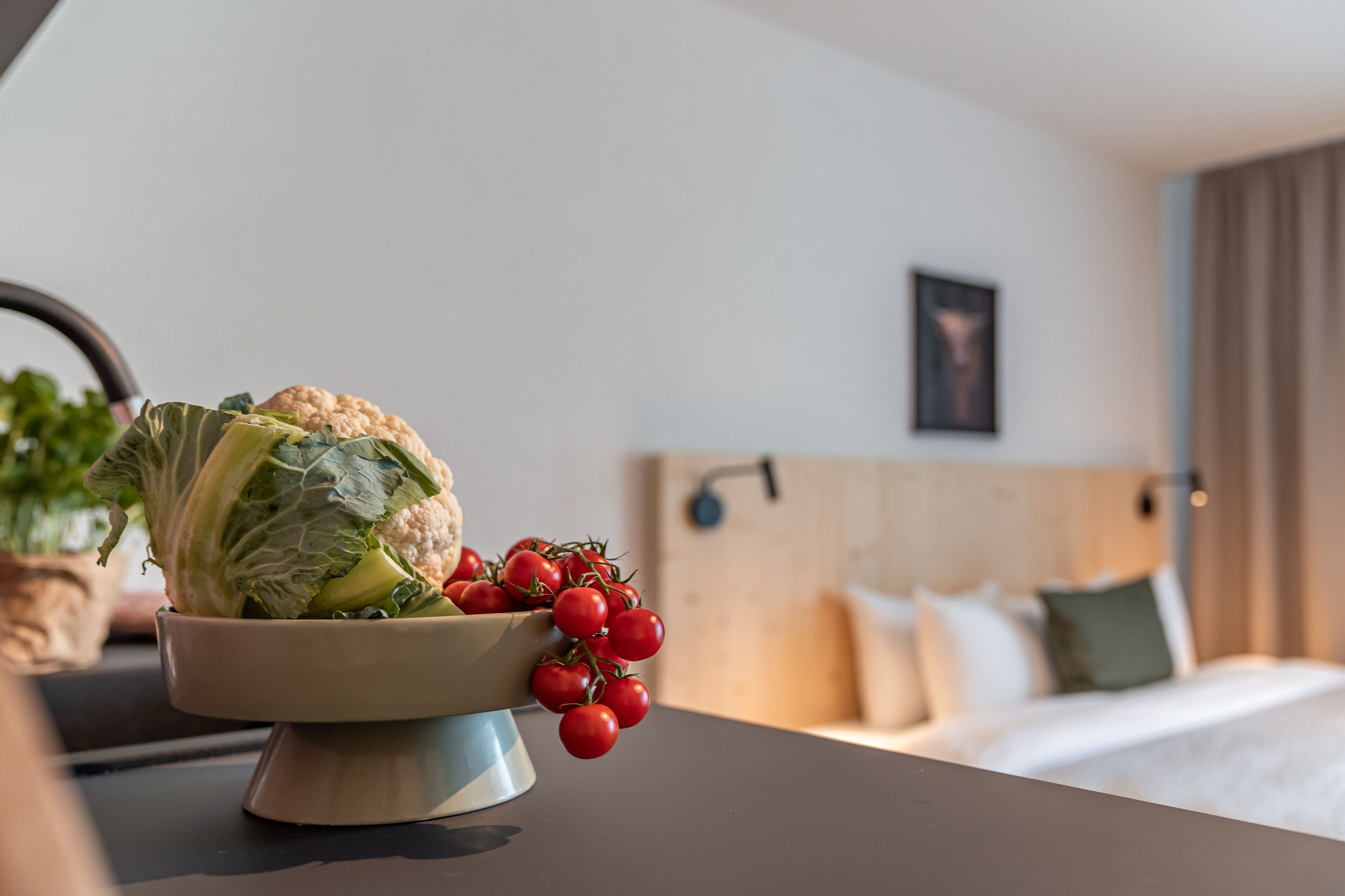 comfort apartment | hypo-allergenic bedding, desk, blackout curtains, iron/ironing board