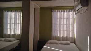 Single Room | Bed sheets - Hotel Bella Vista (Tela)