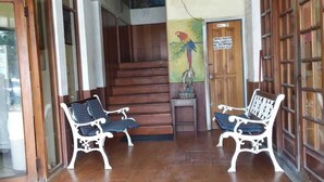 Interior detail - Hotel Bella Vista (Tela)