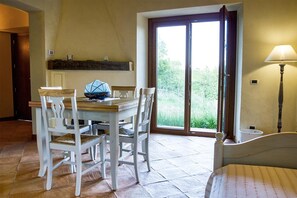 Blackout drapes, soundproofing, iron/ironing board, bed sheets