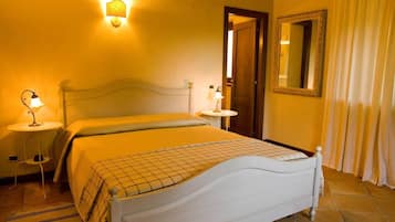Blackout drapes, soundproofing, iron/ironing board, bed sheets