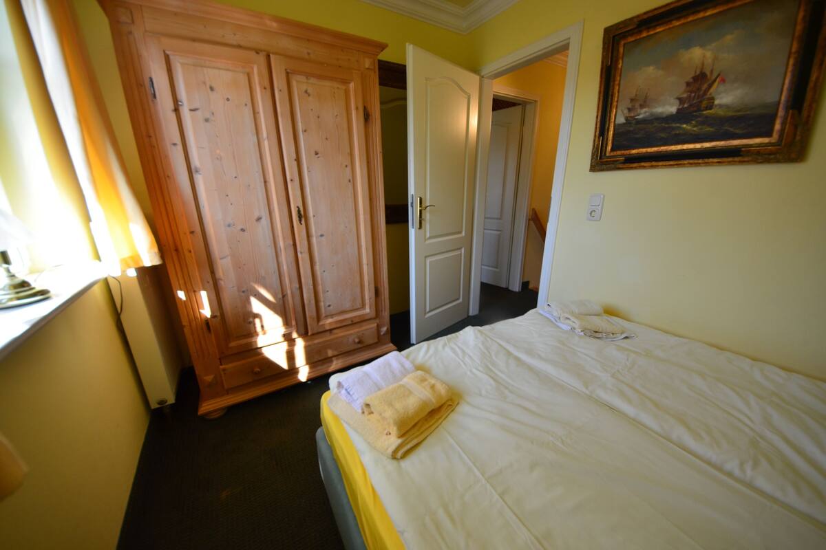 Apartment (Fischerhaus) | 2 Schlafzimmer, Daunenbettdecken, individuell dekoriert