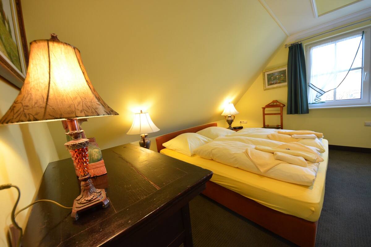 Exclusive-Haus (Seeadler) | 2 Schlafzimmer, Daunenbettdecken, individuell dekoriert