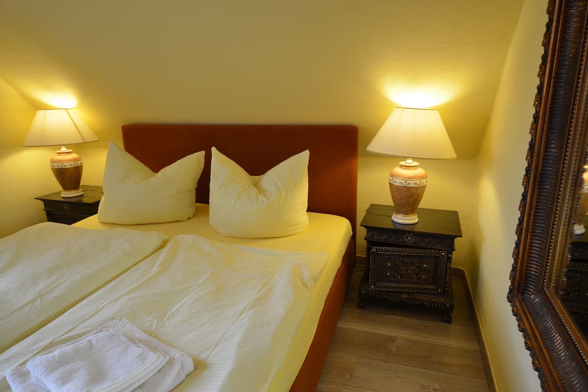 Nhà Deluxe (Bel Air) | 4 phòng ngủ, bộ đồ giường cao cấp, chăn bông, trang trí khác biệt