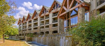 Amazing Paradise Point Resort in Hollister!