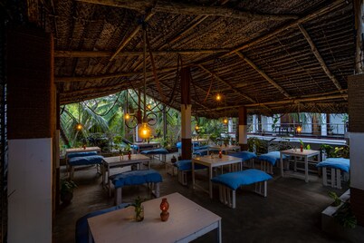 Arugambay Resort