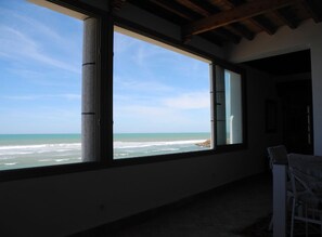 Maison Traditionnelle, 2 chambres, terrasse | Vue sur la plage/l’océan