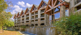 Amazing Paradise Point Resort in Hollister!