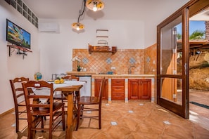 Appartement, 1 chambre, fumeurs, balcon | Salle à manger