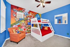 6 slaapkamers, een kluis op de kamer, een bureau
