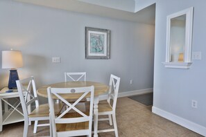 Dining - Tidewater 1213 2 BR+Bunks 3BA 2026 Prices Shown Are 10% Off 2 Sets of Chairs (Panama City Beach)