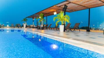 Outdoor pool, sun loungers