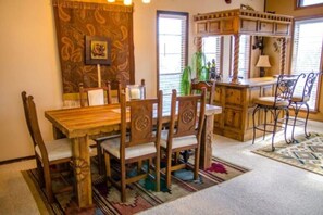 Dining - Raw Hide Lodge - Unit M1 (Ruidoso)