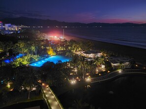 屋外プール、温水プール