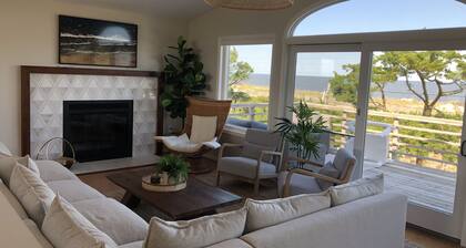 RARE Beachfront AND Wildlife Reserve Home in Broadkill Beach!