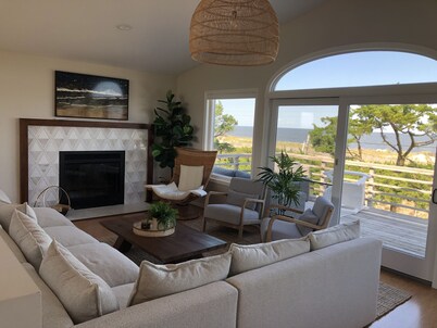 RARE Beachfront AND Wildlife Reserve Home in Broadkill Beach!