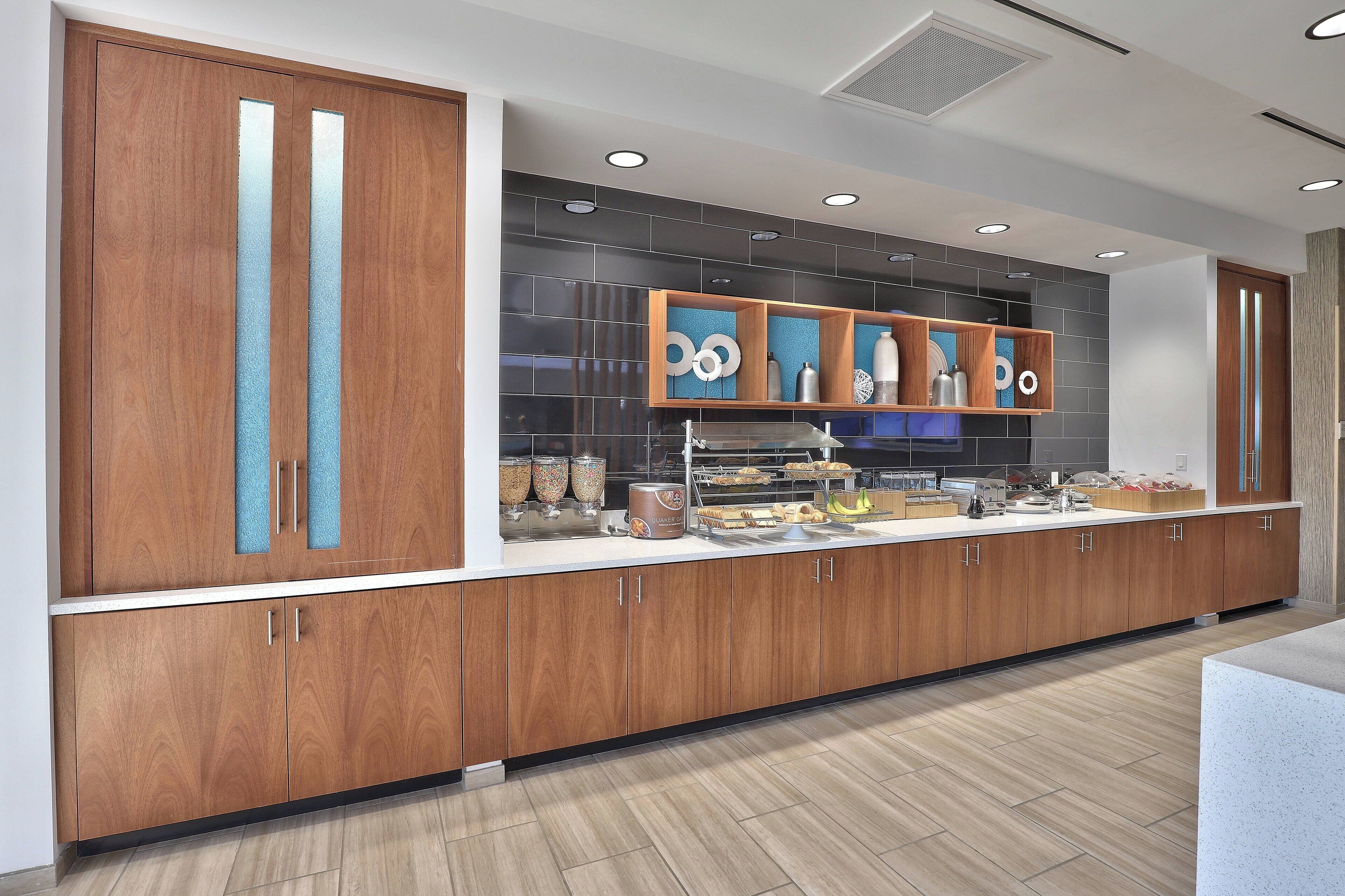 free daily self-service breakfast