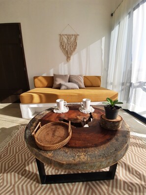 Deluxe Apartment, Air conditioning, Garden View | Living room - Arkah (Akumal)